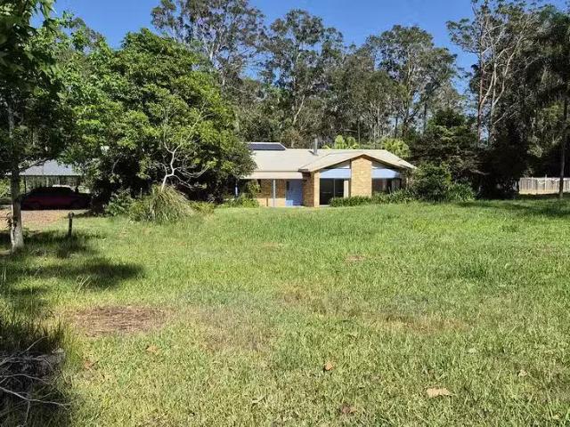 Unique 4 BR 42 Saltwater Road Road, Old Bar, NSW 2430