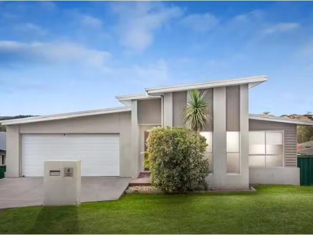 Unique 4 BR 4 Jenkins Street, Muswellbrook House for rent Lis.