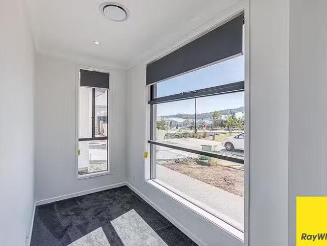 Rental! 4 BR 4 Steele Lane, White Rock, QLD 4306