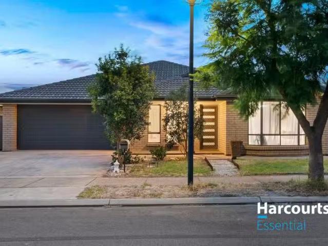 Charming 4 BR 4 Pasanda Road, MUNNO PARA WEST, SA 5115 House.