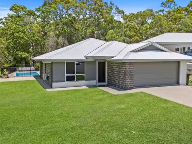 Deal! 4 BR 56 Paradise Grove, YEPPOON, QLD 4703 House for Rent