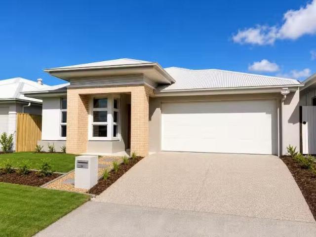 Just in! 4 BR 57 Leven Circuit, BANYA House for rent Listed b.