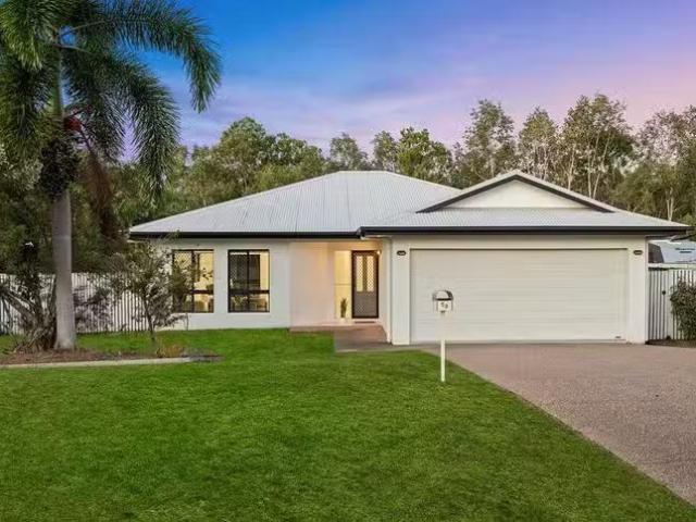Nice 4 BR 59 Anchorage Circuit, Bushland Beach, QLD 4818