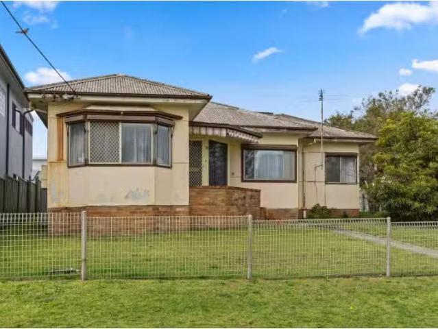Unique 4 BR 50 Woods Street, Redhead Property for rent Listed.