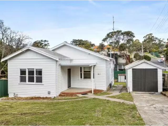 For Rent! 4 BR 511 Crown Street, Wollongong House for rent Li.