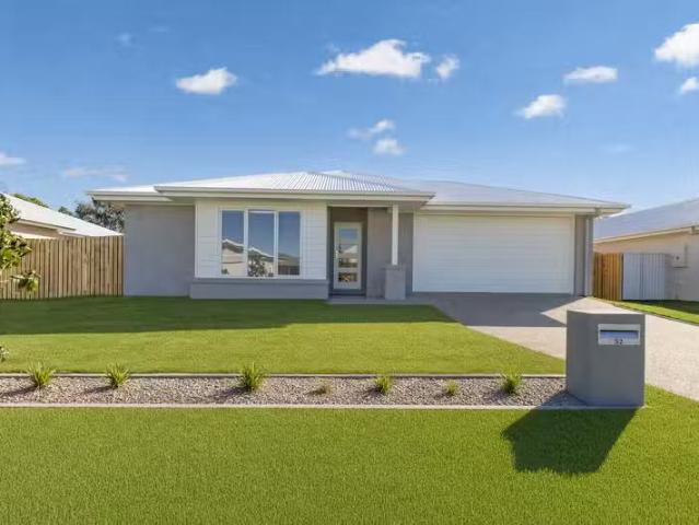 Just in! 4 BR 52 Golf View Drive, CORAL COVE, QLD 4670 House.