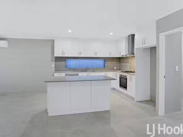 New 4 BR 61 Dandaragan Drive, Dawesville, WA 6211