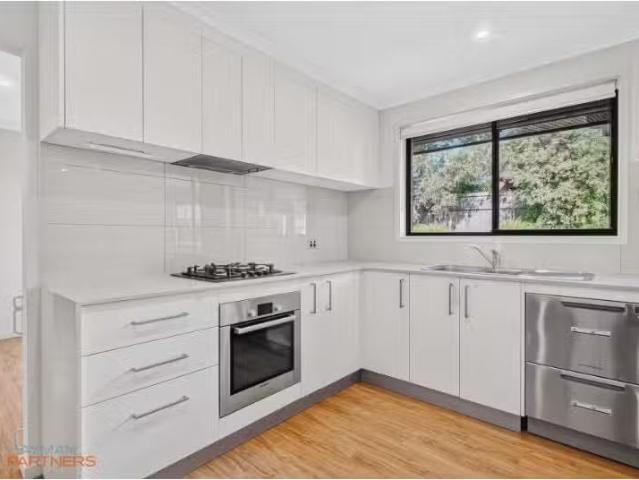 Deal! 4 BR 61 Henry Melville Crescent, Gilmore House for rent.