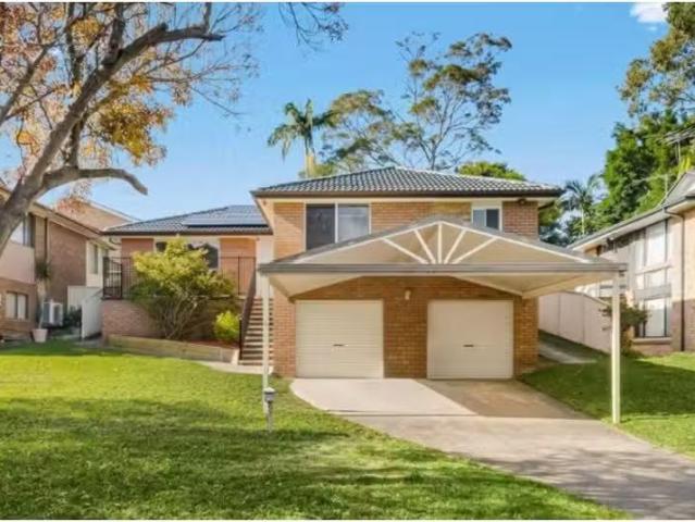Charming 4 BR 62 Stornoway Avenue, ST ANDREWS House for rent.