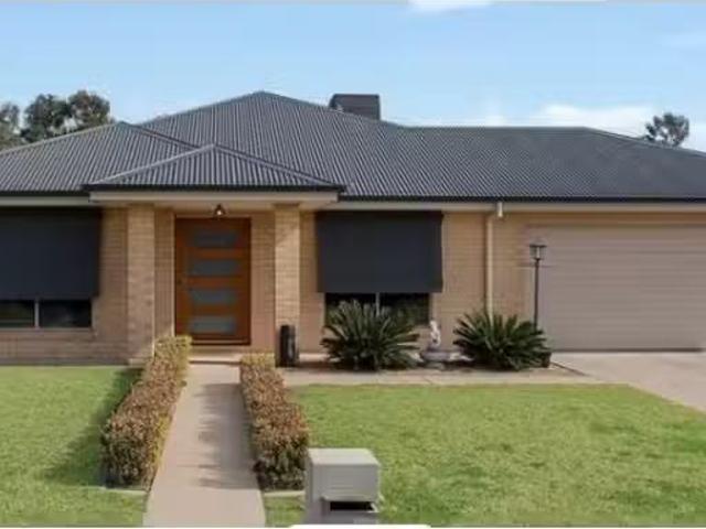 Just in! 4 BR 6 Ellendon Pl, Leeton House for rent Listed by.