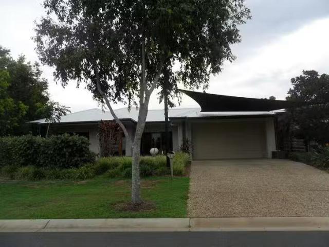 Cozy 4 BR 6 Riverstone Street, Ningi, QLD 4511