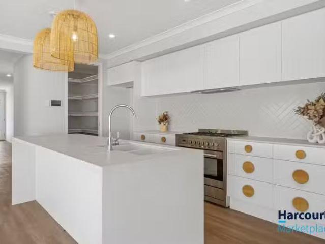 Charming 4 BR 72 Rhythm Road, RIPLEY, QLD 4306 House for Rent