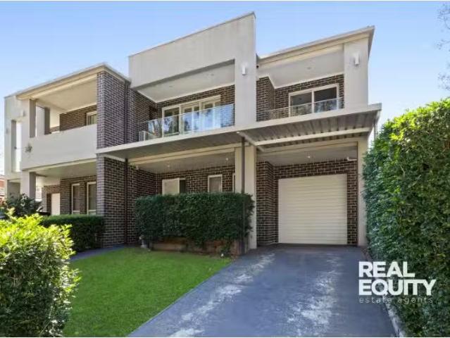 Deal! 4 BR 89A Central Avenue, CHIPPING NORTON House for rent.