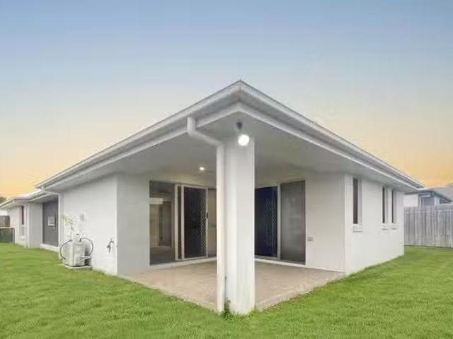 Unique 4 BR 81 Newry Street, MOUNTAIN CREEK, QLD 4557 House.