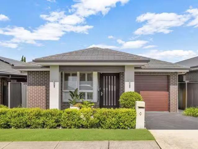 Cozy 4 BR 9 Gemini Street, Riverstone, NSW 2765
