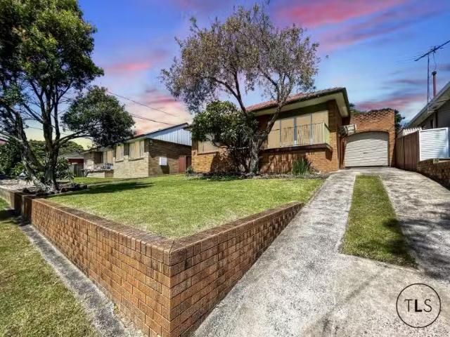 New 4 BR 9 Gundain Road, Kirrawee House for rent Listed by Le.