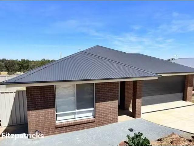 Rental! 4 BR 9 Sunvale Crescent, Estella House for rent Liste.