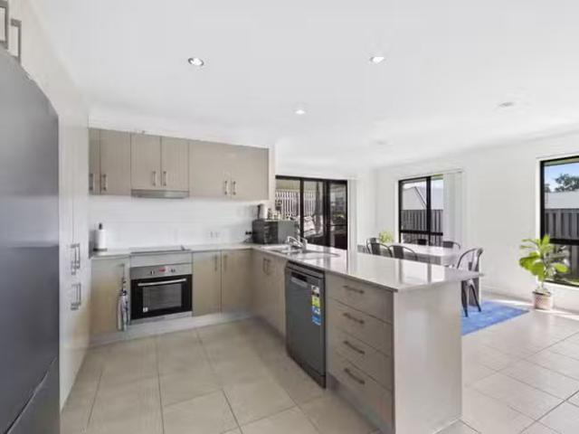 Rental! 4 Clover Crescent, Boyne Island, QLD 4680