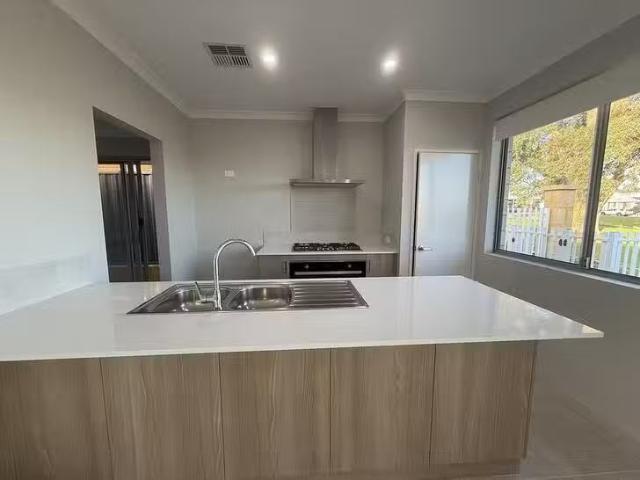 Charming 4 Fuji Way, Lakelands, WA 6180