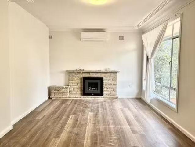 Nice 4 Highview Close, North Epping, NSW 2121
