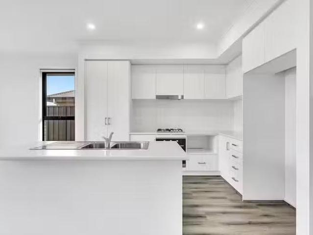Nice 4 Ragless Street, Munno Para West, SA 5115