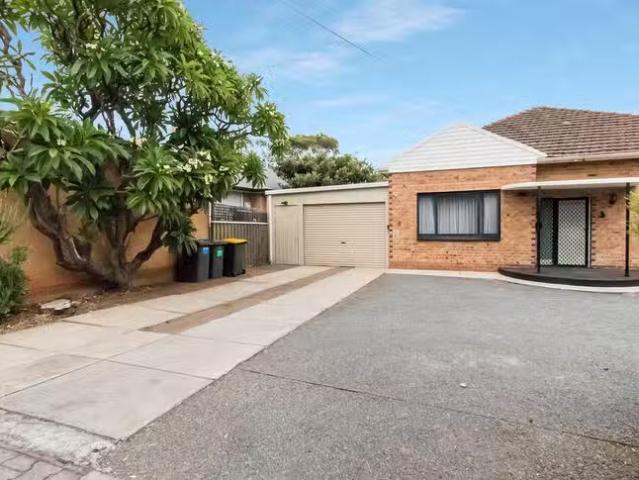 Cheap 4 Riverdale Road, Myrtle Bank, SA 5064