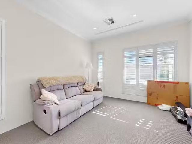 Nice 4 Tawny Way, Alkimos, WA 6038