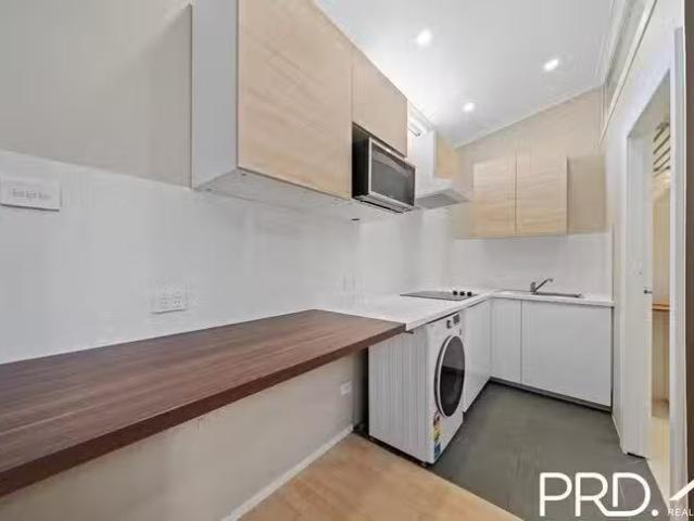 Rental! 4A Merris Place, Milperra, NSW 2214