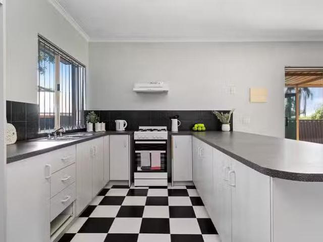 Rental! 4A Siberia Close, Hannans, WA 6430