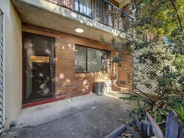 Just in! 4B/61 Tank Street, West Gladstone, QLD 4680