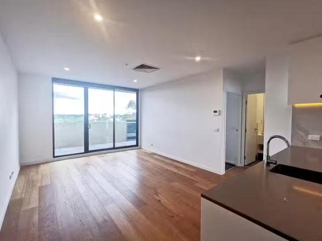 Cheap 507/392 St Georges Road, Fitzroy North, VIC 3068