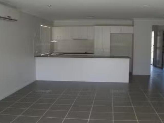 For Rent! 50 Pencarrow Crescent, Raceview, QLD 4305
