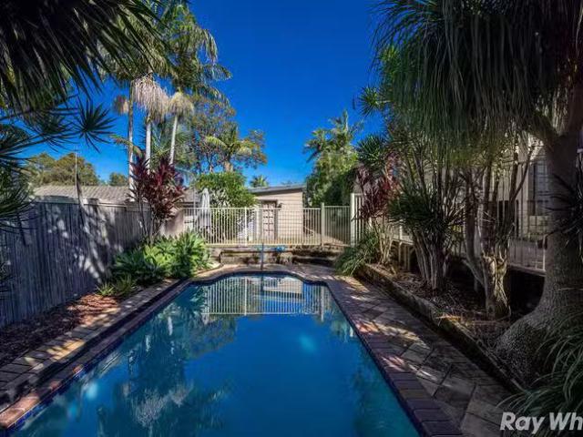 Cozy 50 Surfview Avenue, Forster, NSW 2428