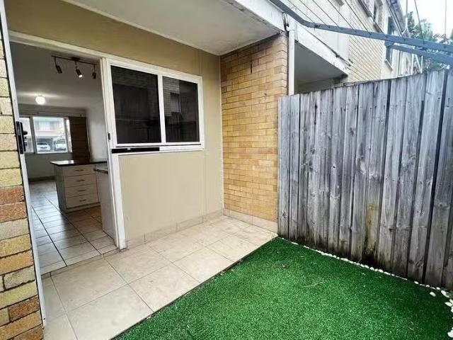 Cheap 5/10 Thomas Drive, Surfers Paradise, QLD 4217