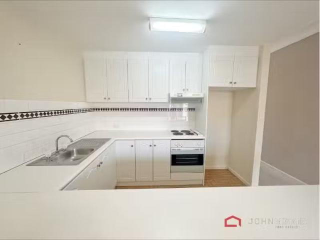 Just in! 5/11 Crampton Street, Wagga Wagga Apartment for rent.