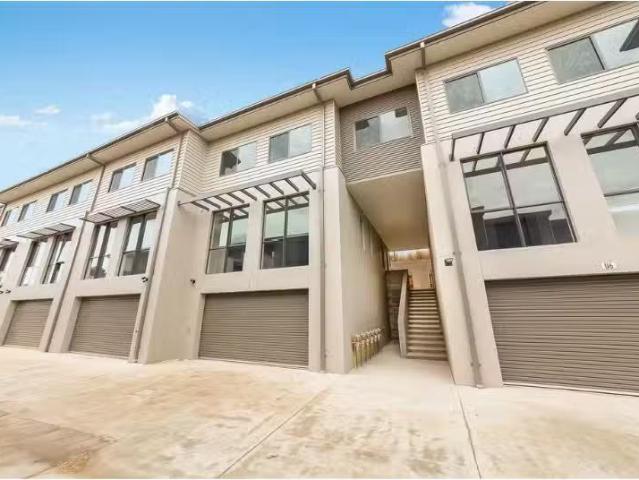Cheap 5/11 Wanderlight Avenue, Lawson Apartment for rent List.