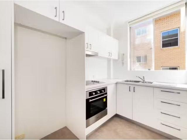 Deal! 5/13 Onslow Street, ROSE BAY Apartment for rent Listed.