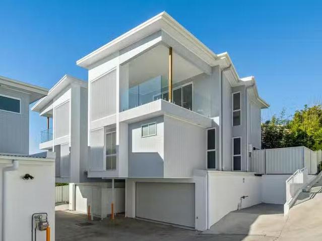 Deal! 5/18A Falcon Street, Shellharbour City Centre, NSW 2529