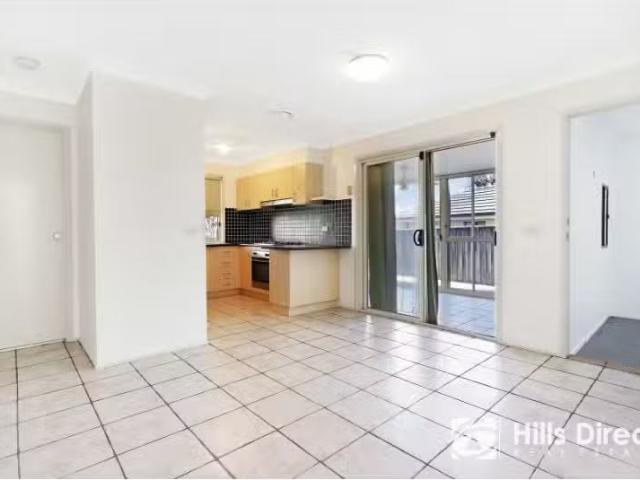 Rental! 51 Kentwell Crescent, Stanhope Gardens House for rent.