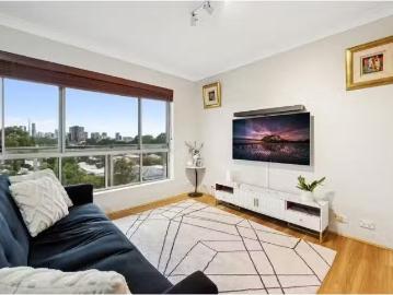 Just in! 5/200 Baroona Road, Paddington Apartment for rent Li.
