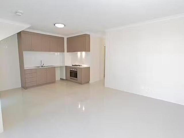 New 5/20 Service Street, Mandurah, WA 6210