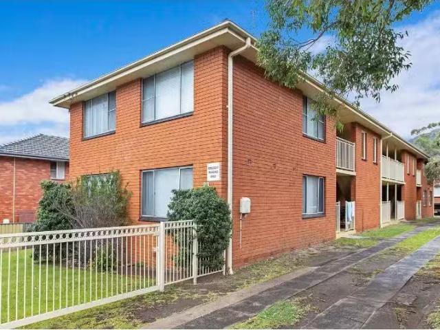 Just in! 5/23 Underwood Street, Corrimal Apartment for rent L.