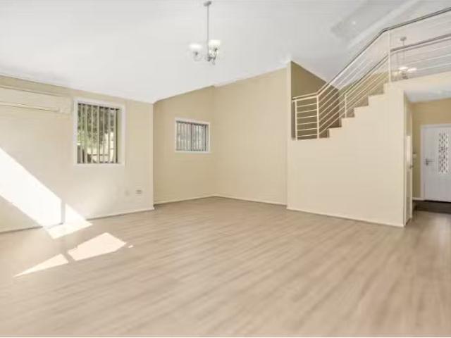 Unique 5/25 Darcy Road, Westmead Townhouse for rent Listed by.