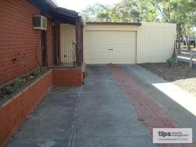 Unique 52 Woodbird Crescent, Para Hills West, SA 5096