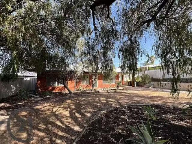 Deal! 52 Millard Street, Eaton, WA 6232