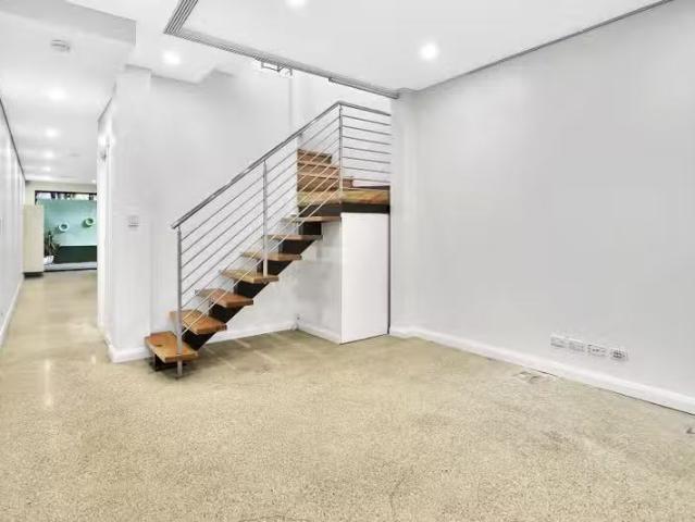 Nice 57 Pine Street, Chippendale NSW 2008