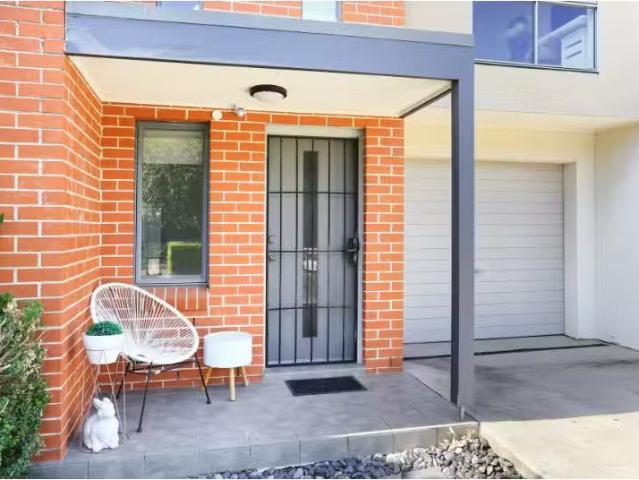 Unique 57 Somersby Circuit, Acacia Gardens House for rent Lis.
