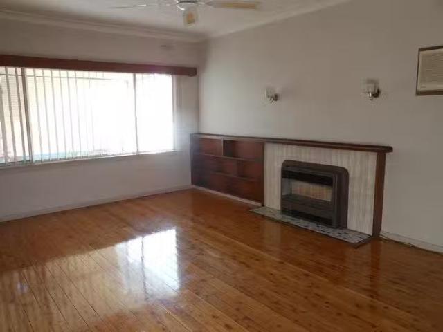 Just in! 54 Vermont Street, Wodonga, VIC 3690