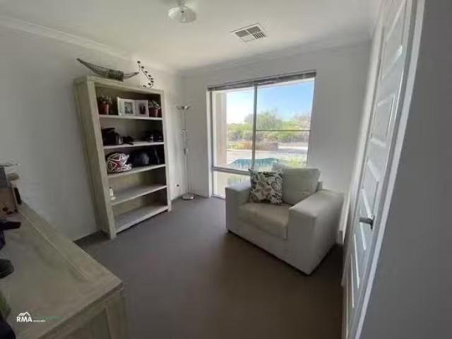 Deal! 55 Marginella Boulevard, Jindalee, WA 6036