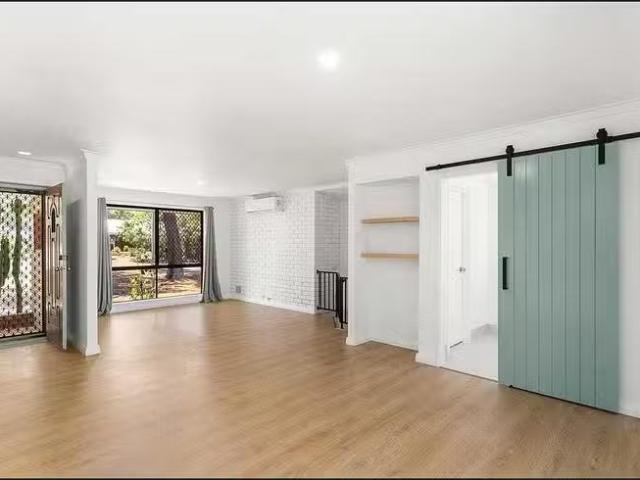 Deal! 560 Dibble Street, Mount Helena, WA 6082